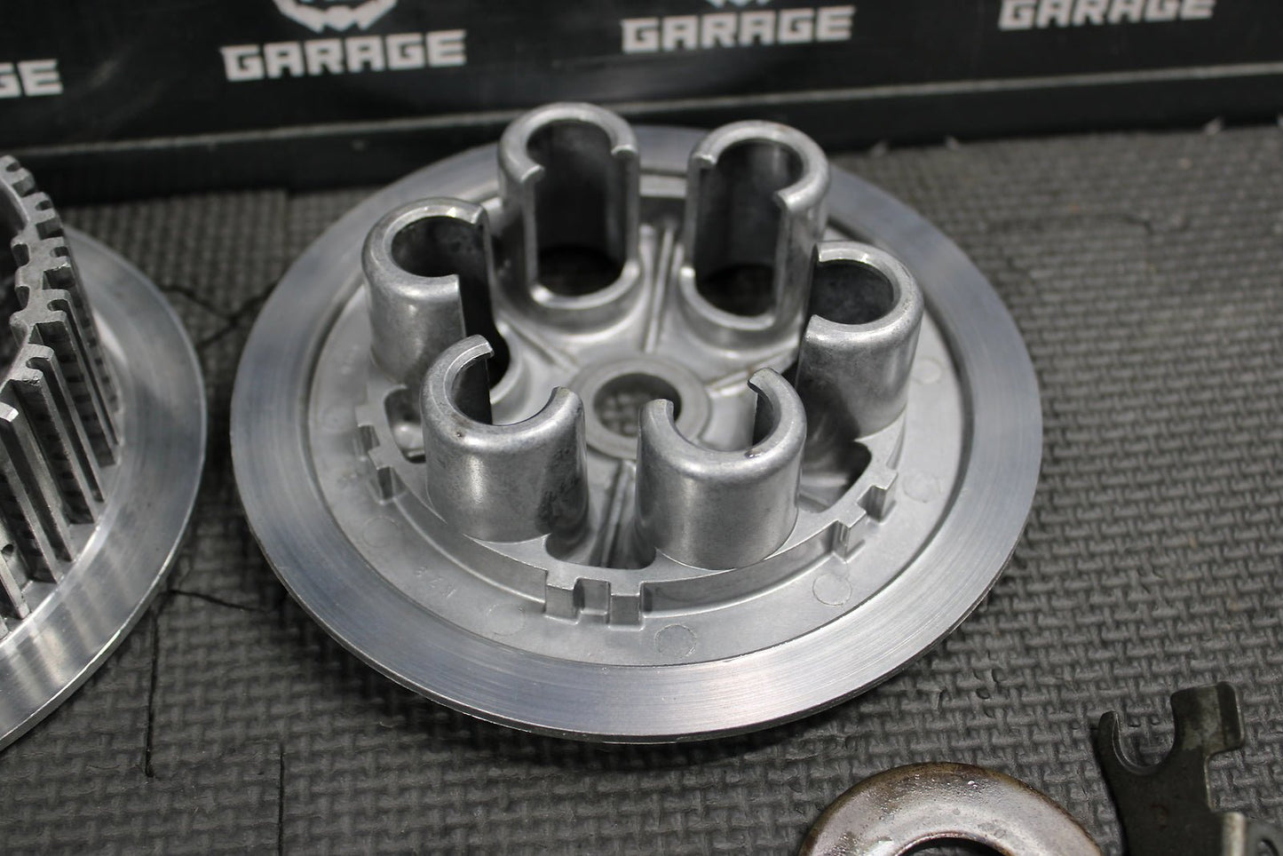 2002 HONDA CRF450R OEM COMPLETE CLUTCH W PLATES BASKET HUB 22100 - MEB - 305 - hggarage