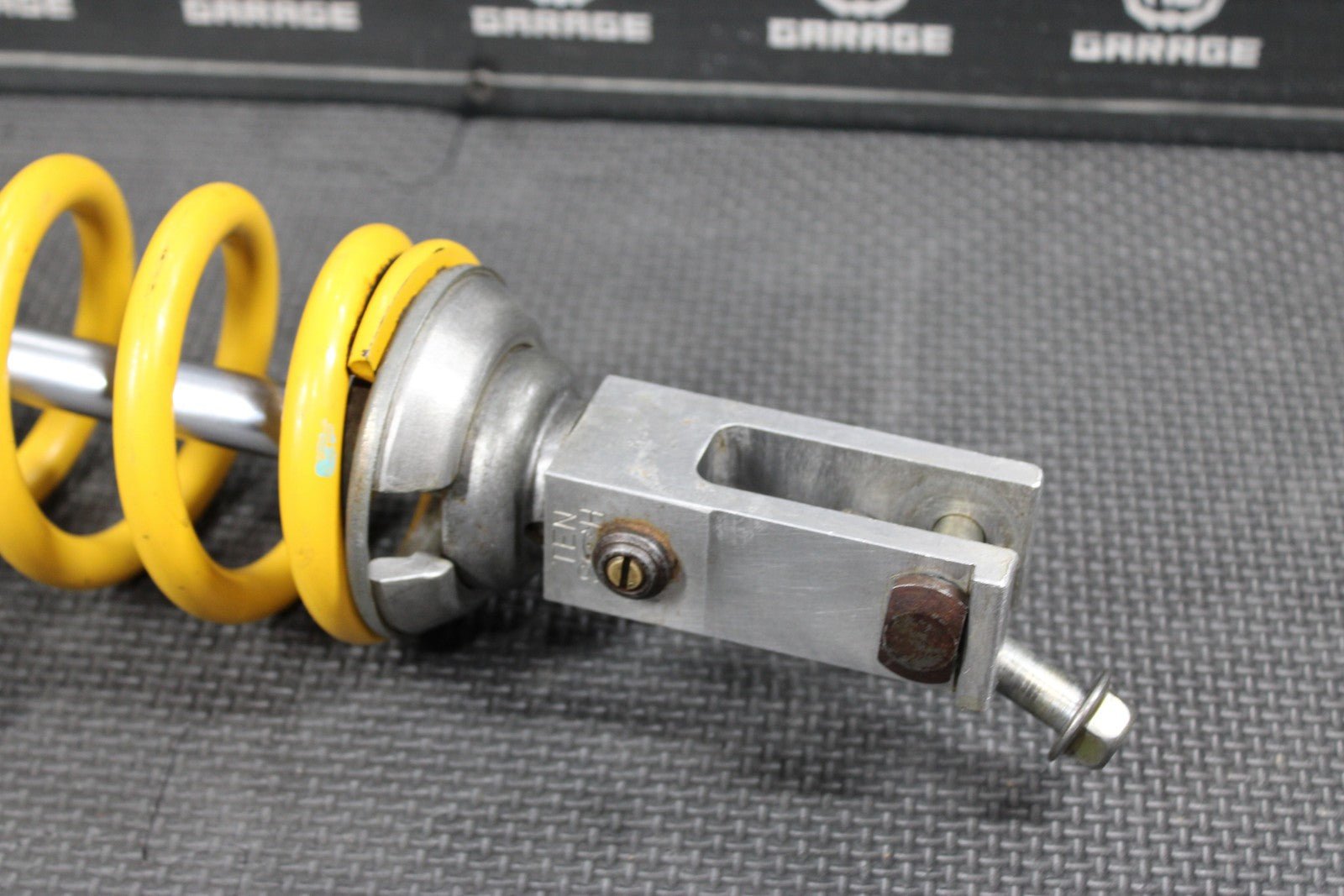 1998 HONDA CR125R OEM 98 - 99 REAR BACK SHOCK ABSORBER SUSPENSION 52400 - KZ4 - A71 - hggarage