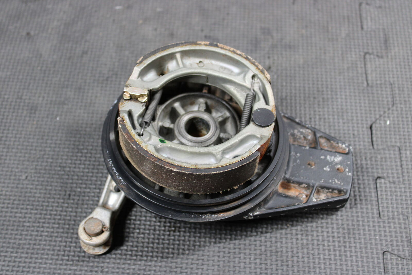 1986 HONDA XR250R XR350R XR500R XR600R OEM REAR BACK BRAKE DRUM ASSEMBLY