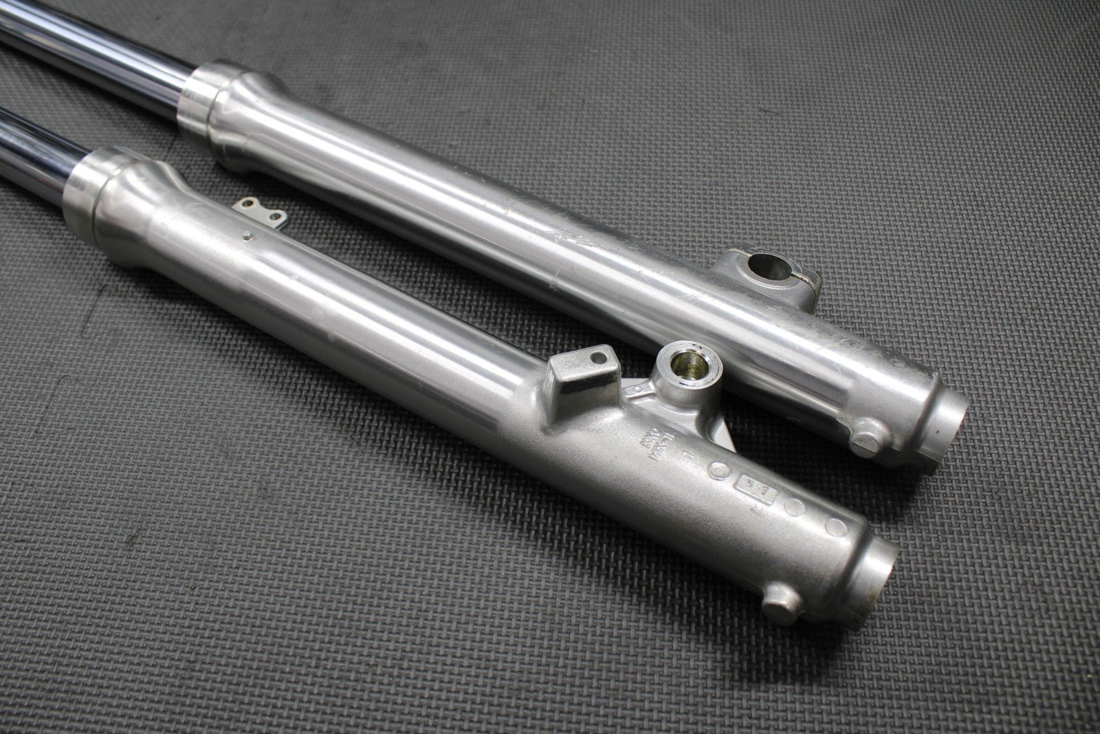 2002 95 - 02 HONDA XR200R OEM RIGHT LEFT FRONT SUSPENSION FORKS SHOCKS DAMPERS - hggarage