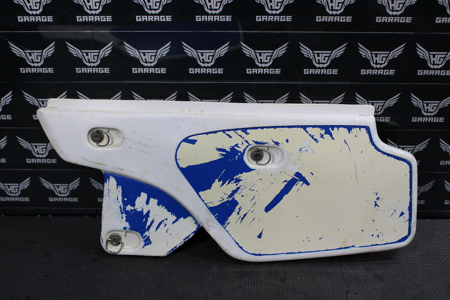 1986 HONDA 86-88 XR250R OEM LEFT SIDE AIRBOX PANEL PLASTIC