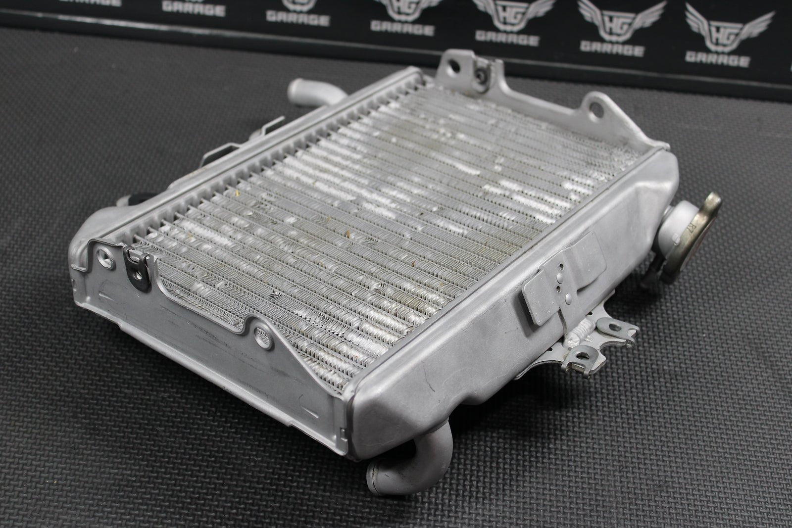 1999 Honda CR125R OEM Engine Motor Cooling Cooler Radiator 19100 - KZ4 - J10 - hggarage