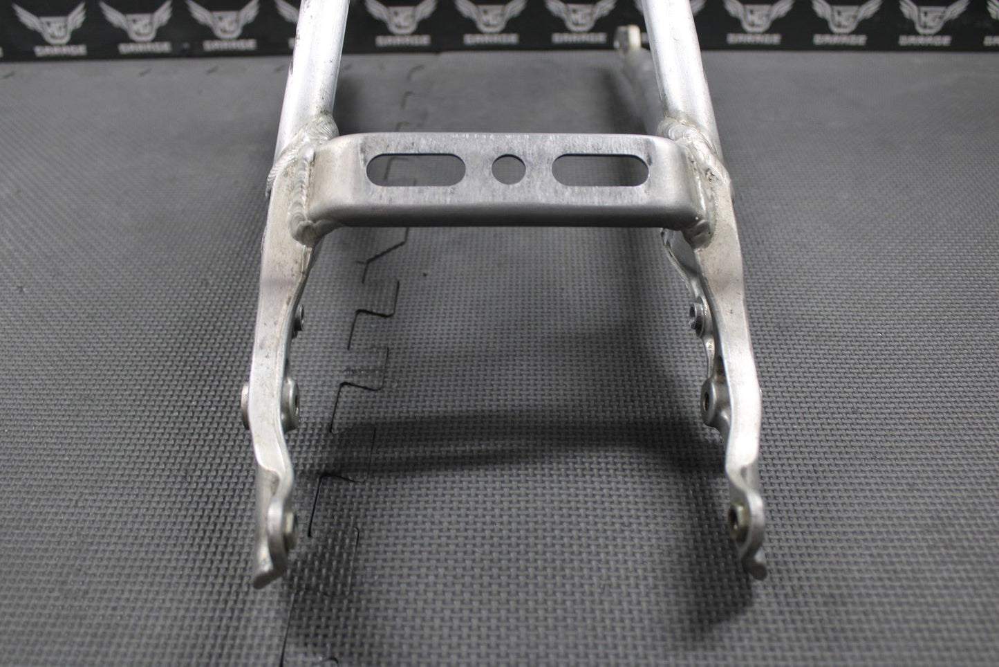 2008 06 - 09 HONDA CRF250R OEM REAR BACK FRAME SUBFRAME DUAL MUFFLER 50200 - KRN - 850 - hggarage