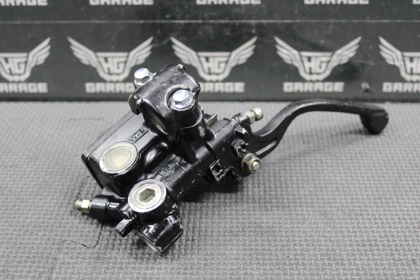 1989 HONDA 86 - 90 XR250R 87 - 90 XR600R OEM FRONT BRAKE MASTER CYLINDER W/ LEVER - hggarage