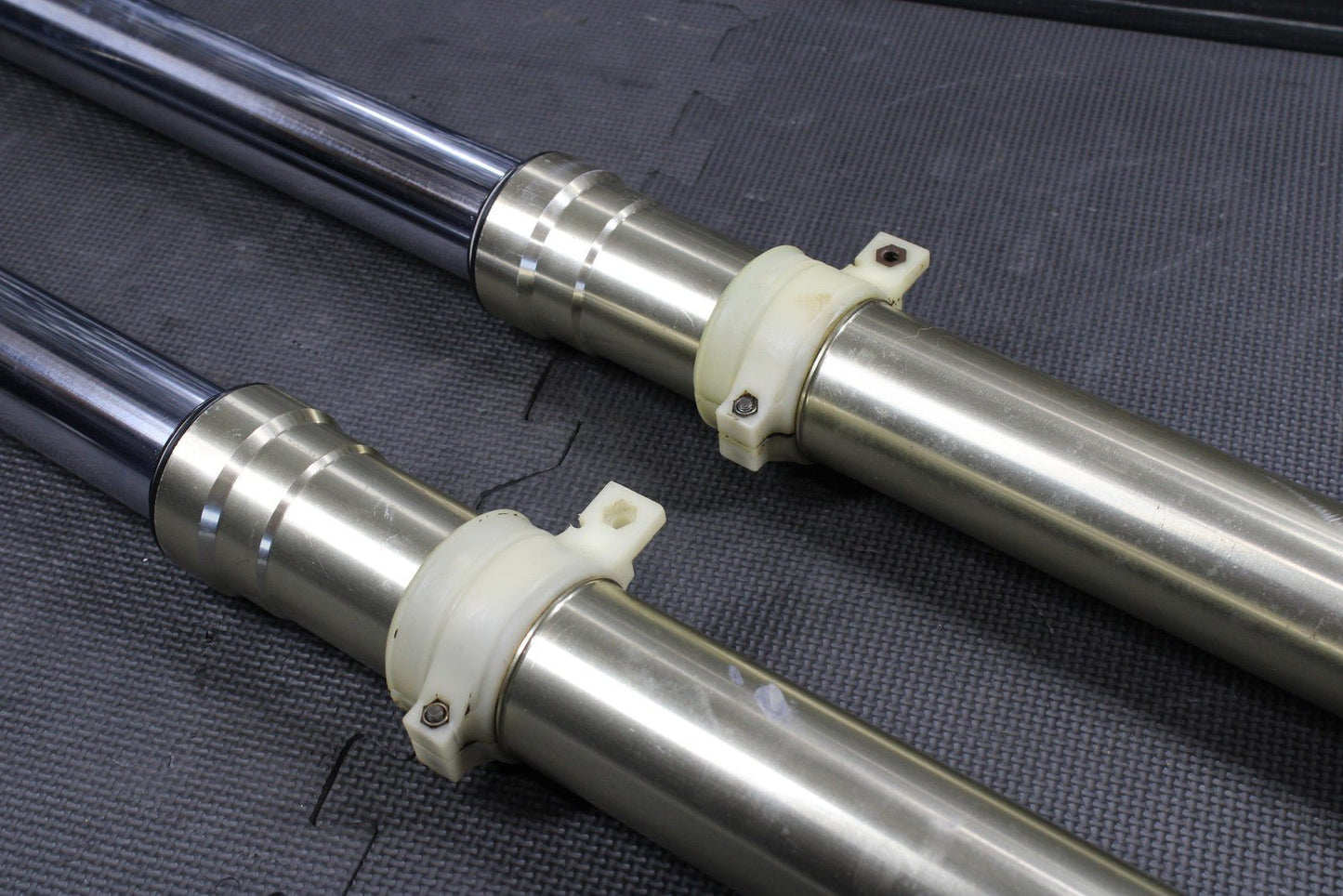 2000 SUZUKI 00 - 04 DRZ400 OEM RIGHT LEFT FRONT SUSPENSION FORKS SHOCKS DAMPERS - hggarage
