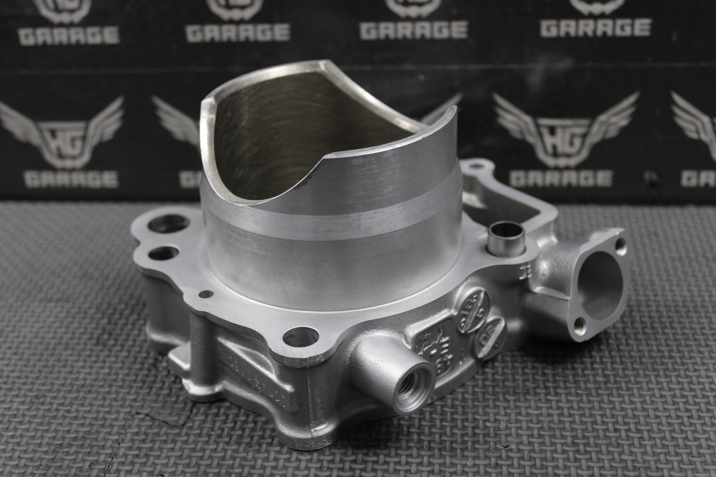 2020 SUZUKI 19 - 24 RMZ250 OEM CYLINDER BORE JUG TOP END 11211 - 46K00 - 0F0 NICE! - hggarage