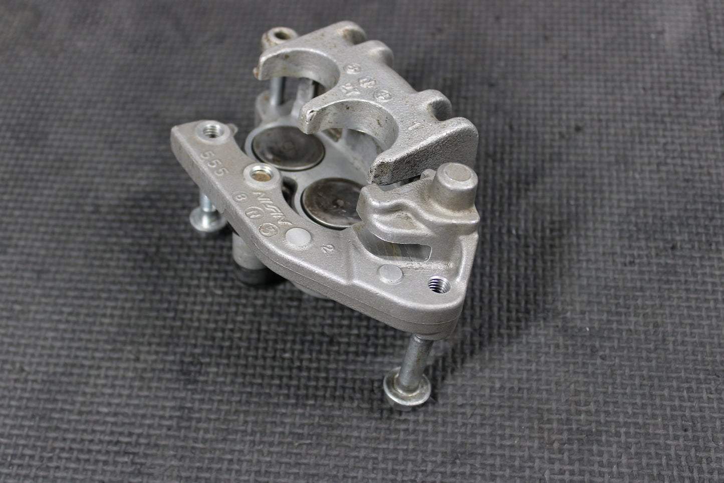 1999 SUZUKI RM250 OEM NISSIN FRONT BRAKE CALIPER 59300 - 36E63 - 999 - hggarage