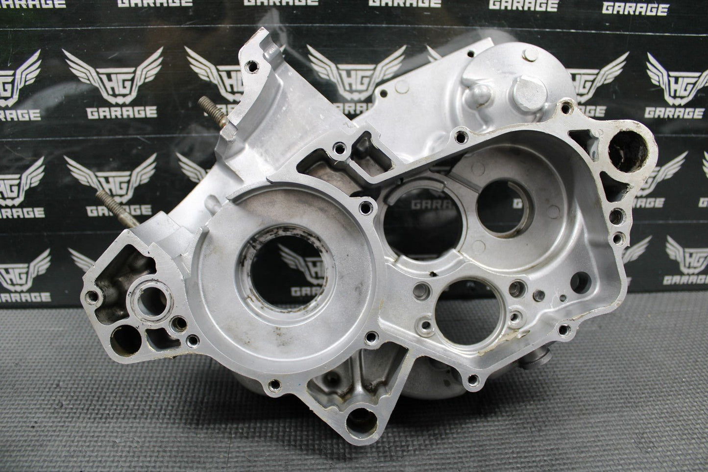 1992 KAWASAKI KX125 OEM LEFT RIGHT ENGINE MOTOR CRANKCASE CRANK CASES 14001 - 5314 - hggarage