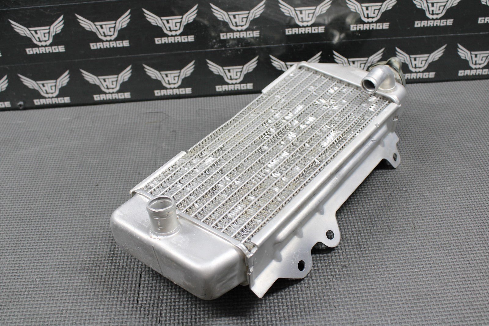 2014 KAWASAKI 10 - 16 KX250F OEM RIGHT FILL SIDE RADIATOR RADIATORS 39061 - 0168 - hggarage
