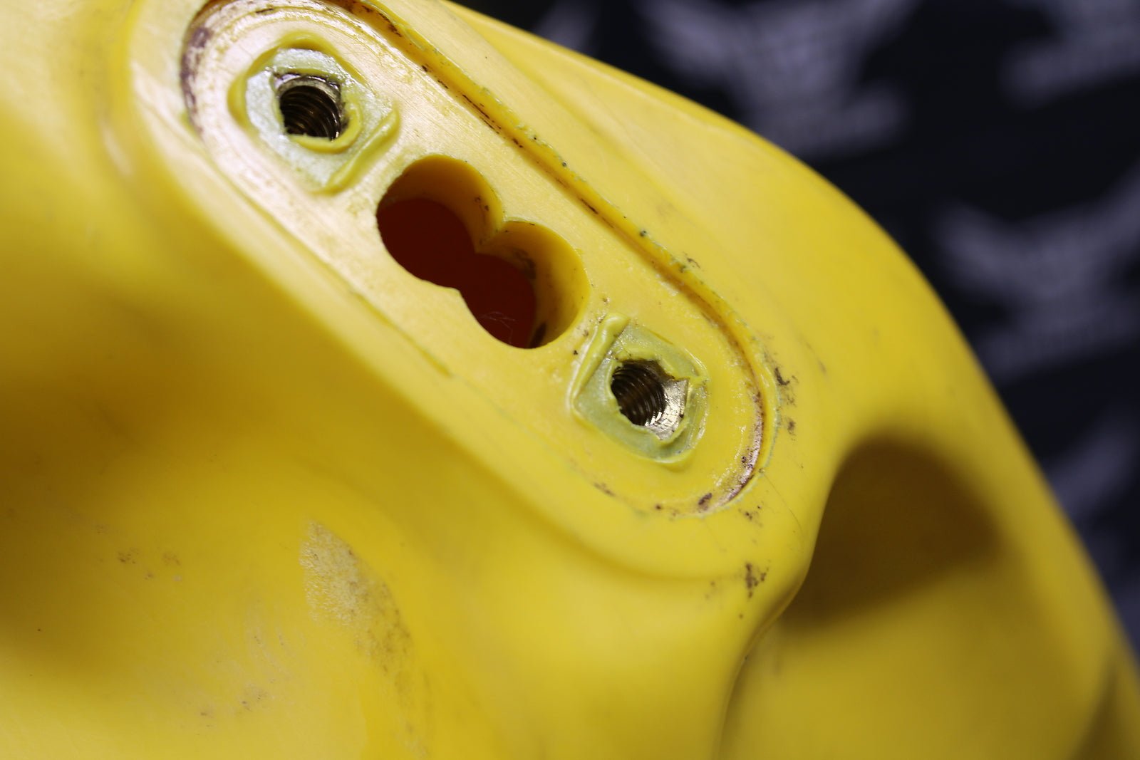 2000 SUZUKI 00 - 04 DRZ400 DRZ400E OEM YELLOW GAS FUEL TANK CELL PETROL RESERVOIR - hggarage