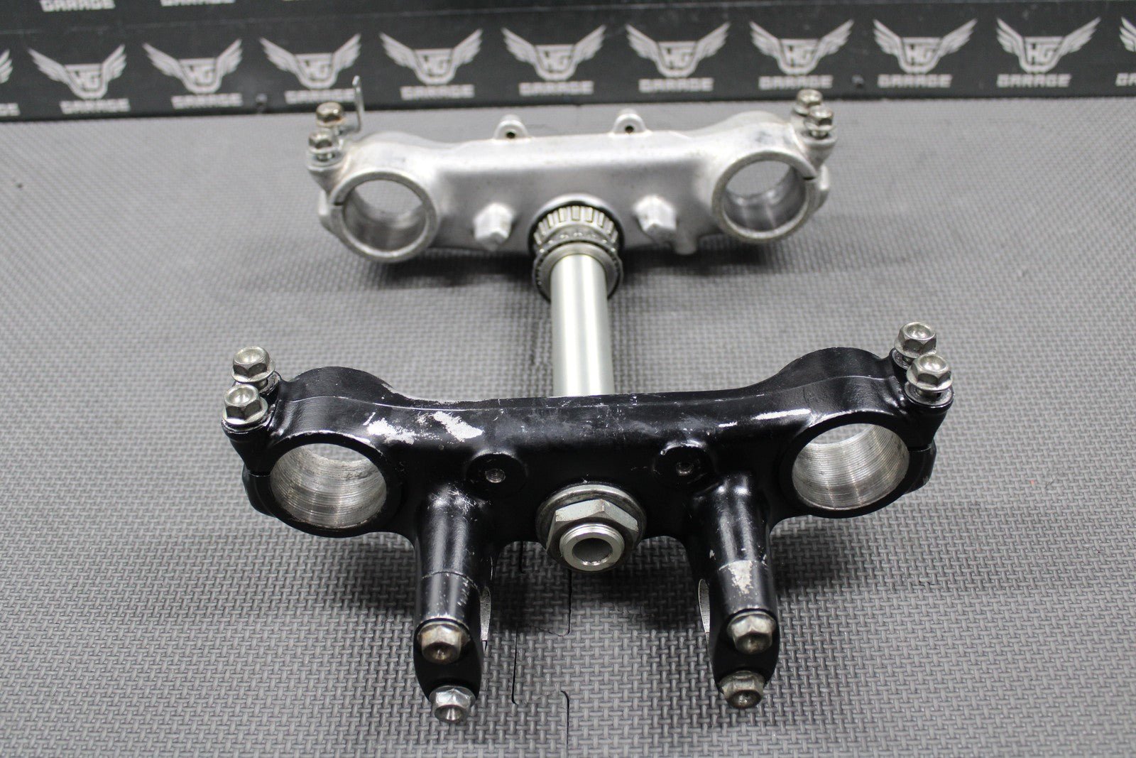 1989 87 - 95 HONDA XR250R OEM FRONT FORKS LOWER UPPER TRIPLE TREE STEM BAR CLAMP - hggarage