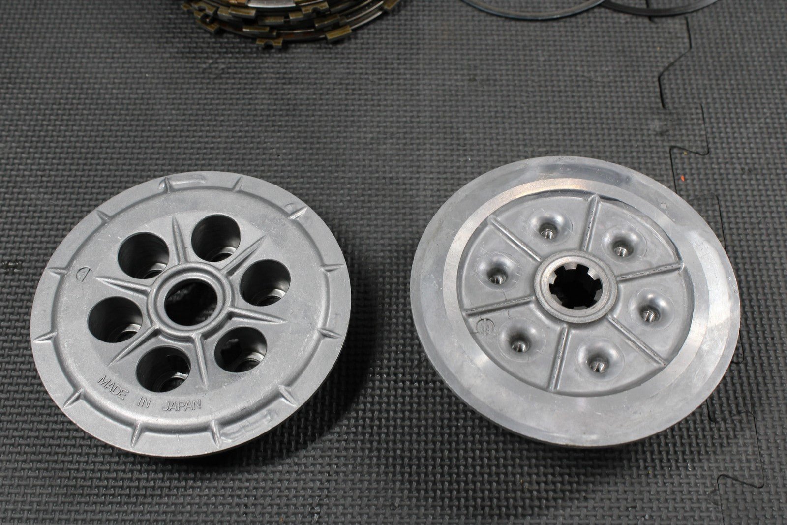 2000 SUZUKI DRZ400 DRZ400E OEM COMPLETE CLUTCH W PLATES BASKET HUB GOOD! - hggarage