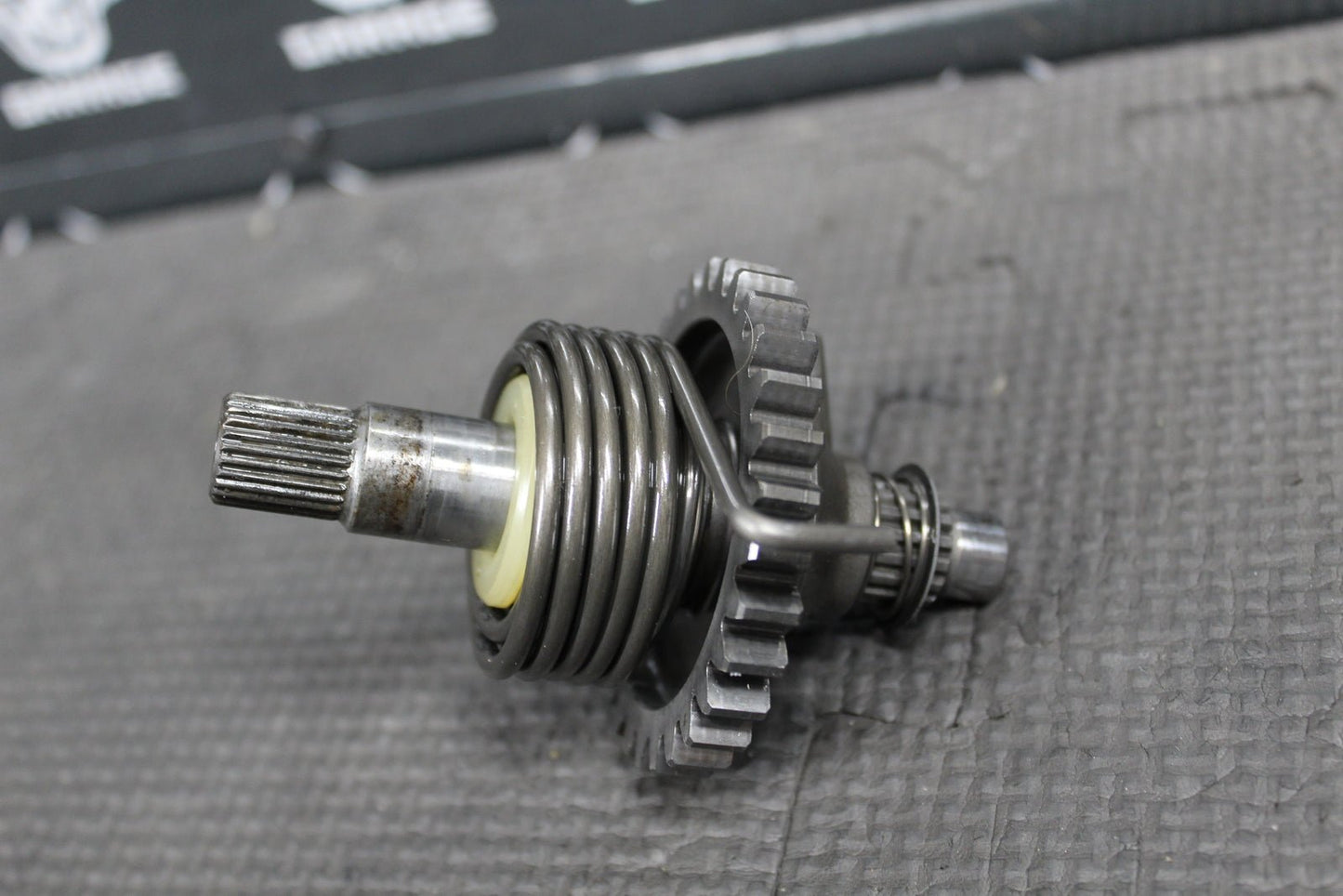 1994 KAWASAKI KX125 OEM KICKSTART KICK START SHAFT W IDLER GEAR 13066 - 1019 - hggarage