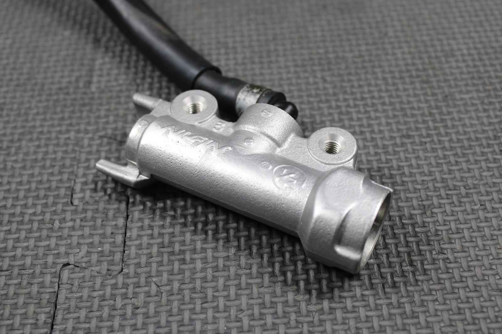 2001 HONDA 95 - 01 CR500R OEM REAR BACK BRAKE MASTER CYLINDER W RESERVOIR - hggarage