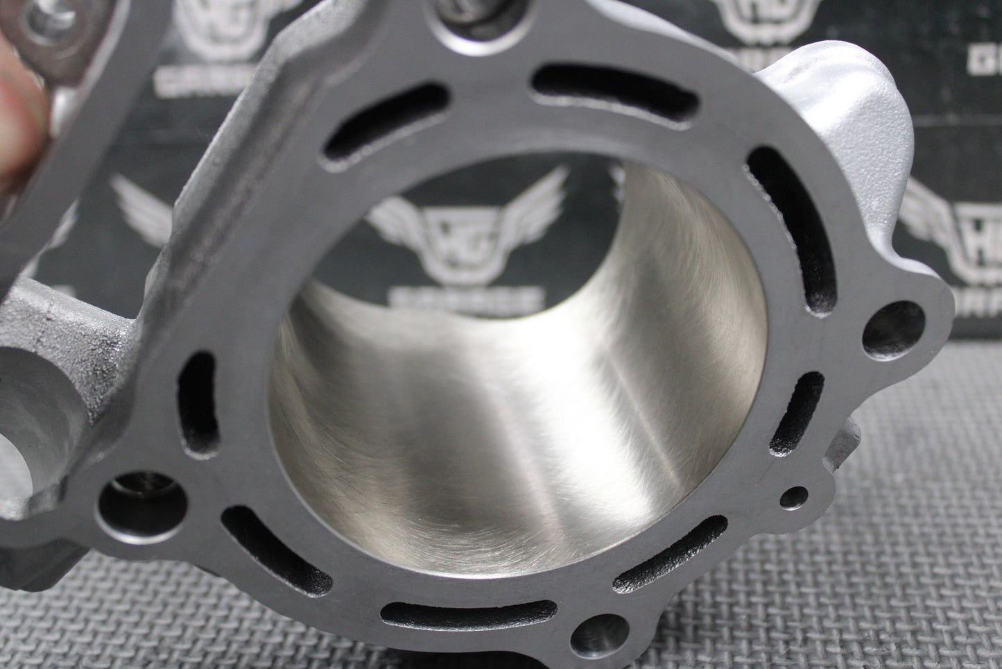 2020 SUZUKI 19 - 24 RMZ250 OEM CYLINDER BORE JUG TOP END 11211 - 46K00 - 0F0 NICE! - hggarage