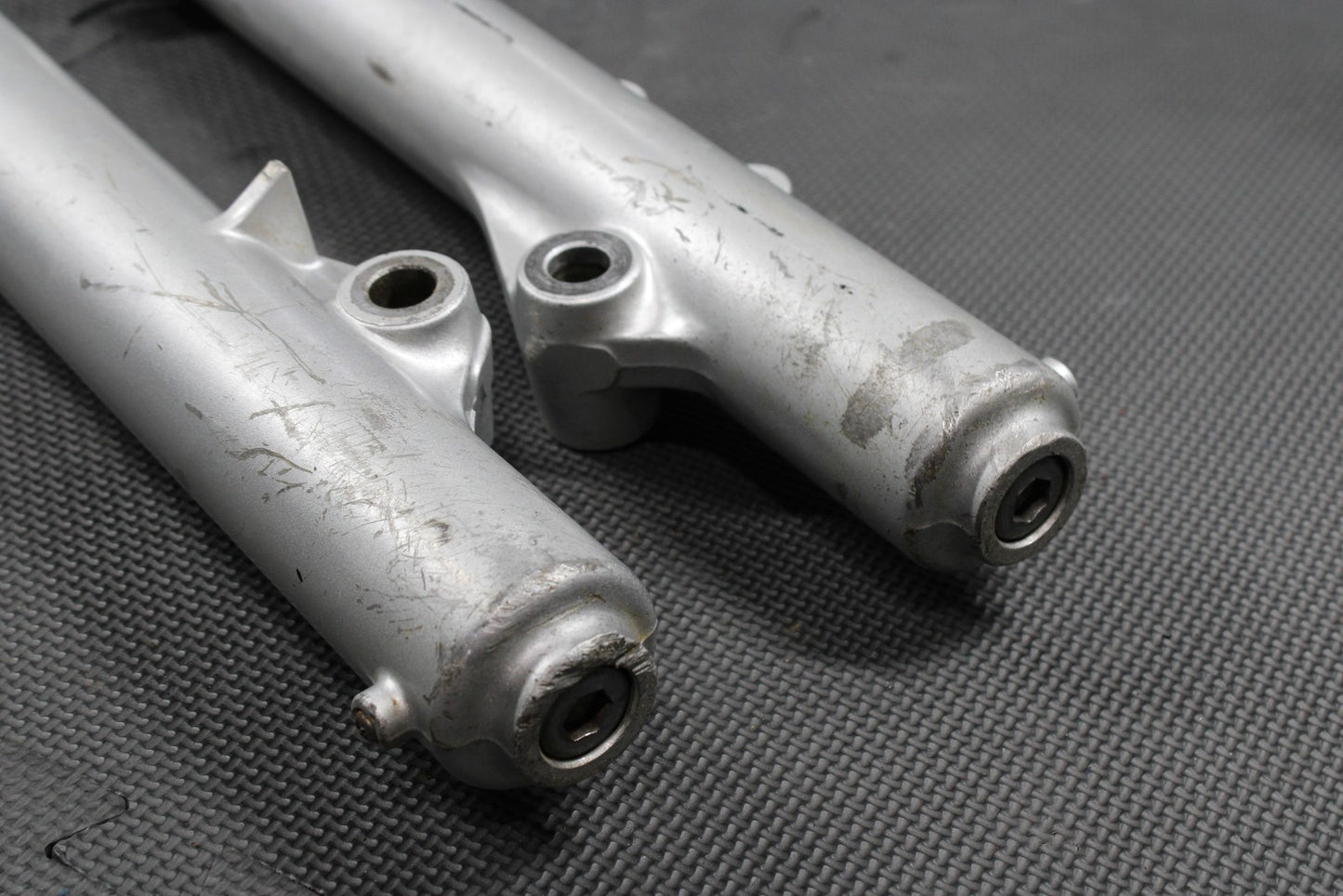 1986 KAWASAKI KDX200 OEM RIGHT LEFT FRONT SUSPENSION FORKS SHOCKS 44001 - 1601 - hggarage