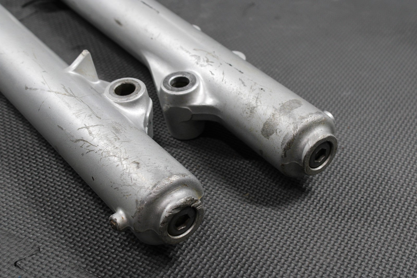 1986 KAWASAKI KDX200 OEM RIGHT LEFT FRONT SUSPENSION FORKS SHOCKS 44001 - 1601 - hggarage