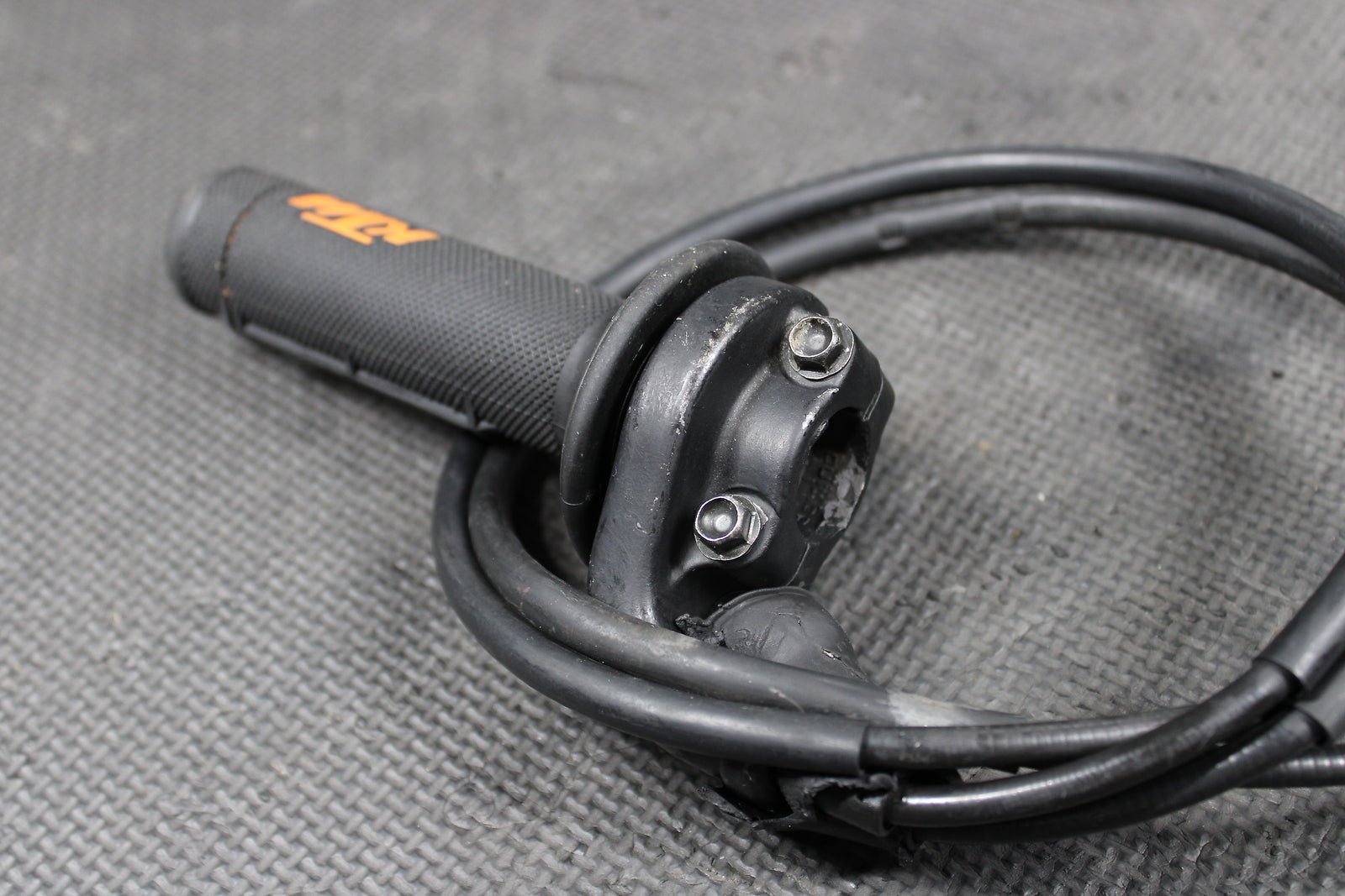 2006 KTM 450SX OEM Right Throttle Grip 59002091300 78102010100 - hggarage