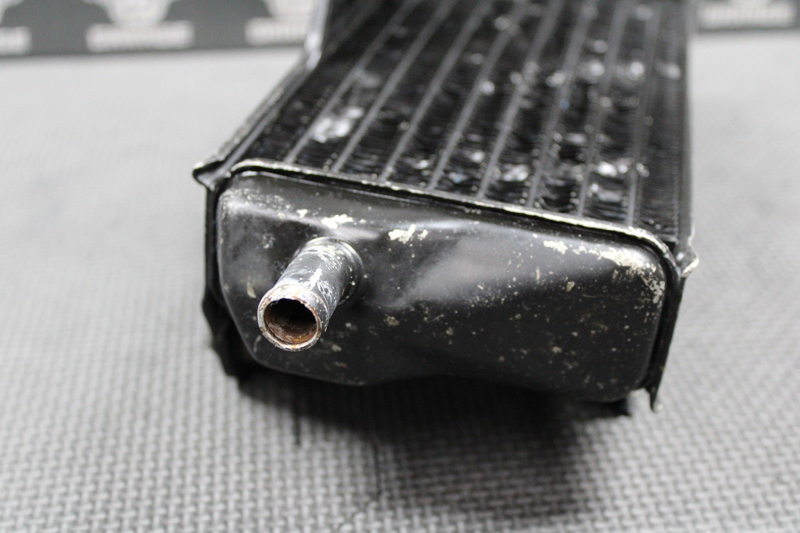 1987 1988 HONDA CR125R OEM RIGHT SIDE FILL RADIATOR COOLER 19010 - KS6 - 700 NICE! - hggarage