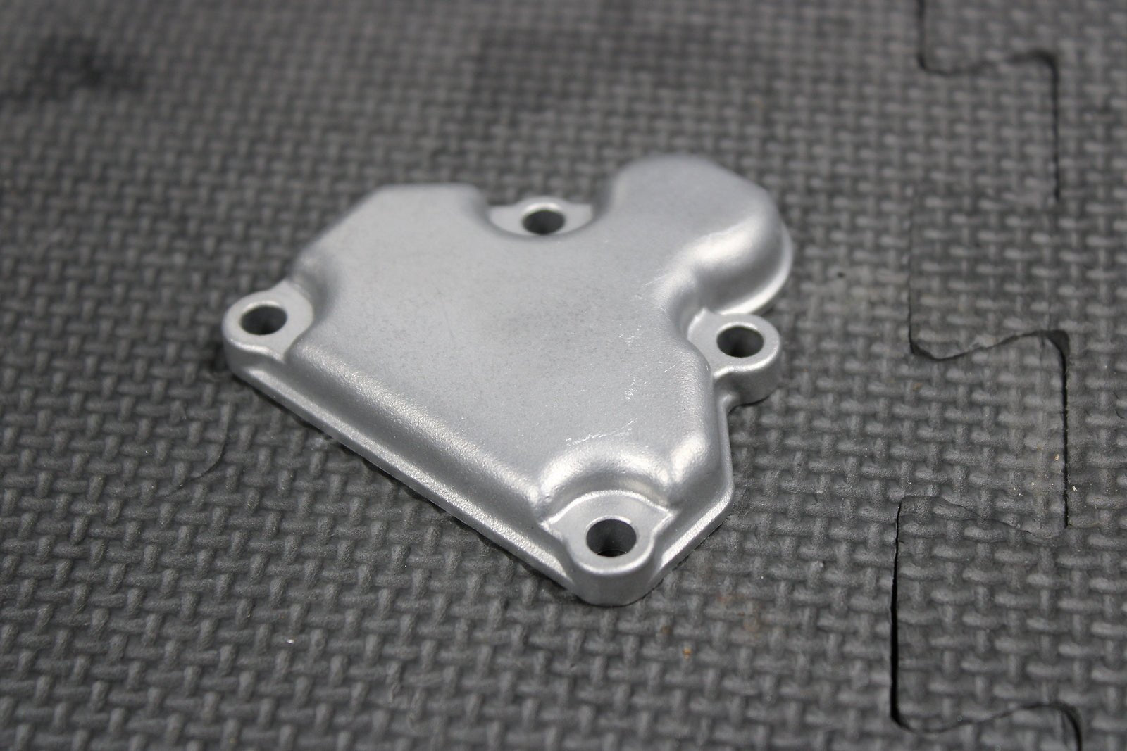 1998 KAWASAKI KX250 OEM ENGINE POWER VALVE COVER 14090 - 1219 14091 - 019 - hggarage