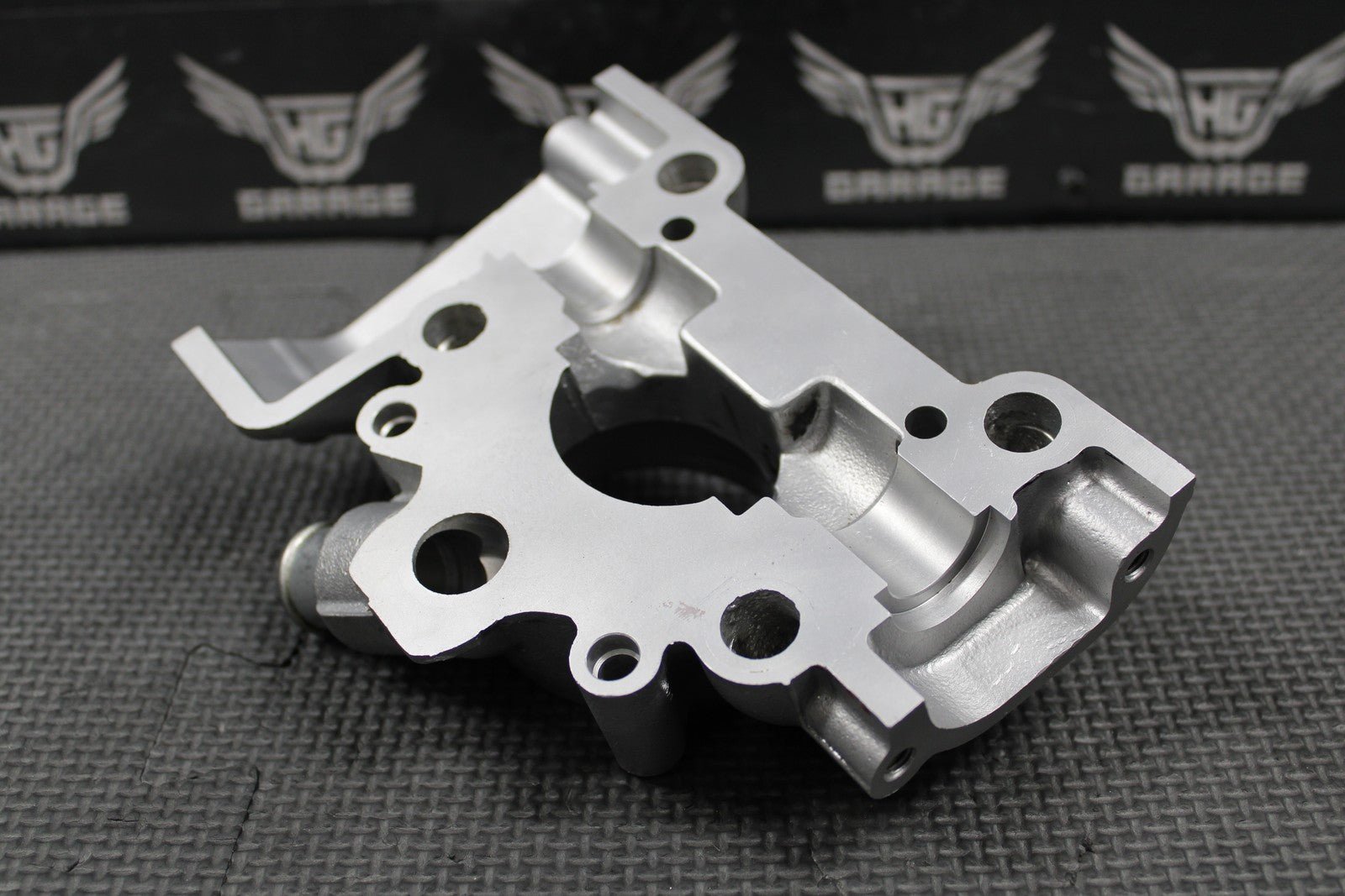 2001 01 - 03 HUSQVARNA CR250 WR250 OEM CYLINDER POWERVALVE EXHUAST COVER OUTLET - hggarage