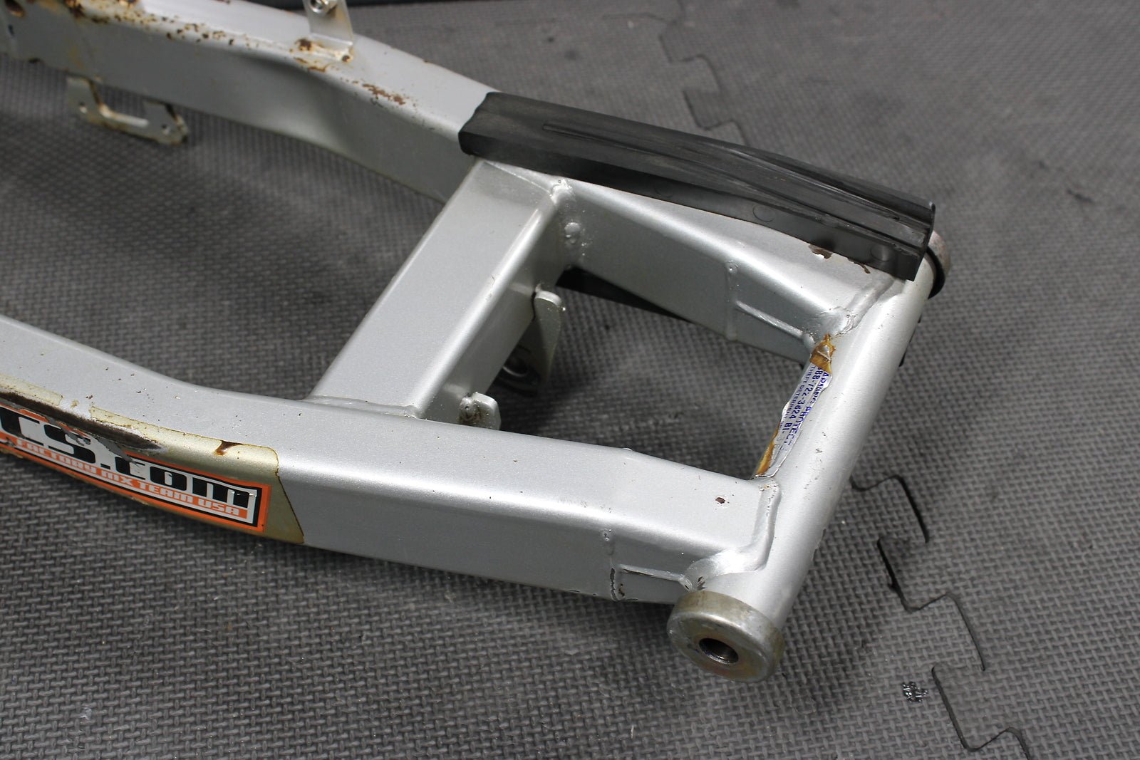2002 Yamaha TTR125 TTR125E OEM Small Wheel 14" Swingarm Swing Arm Suspension - hggarage