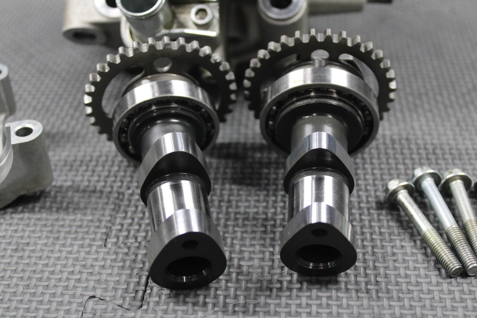 2020 SUZUKI 19 - 25 RMZ250 OEM CYLINDER HEAD VALVES CAMSHAFT CAMS 11100 - 46K00 MINT - hggarage