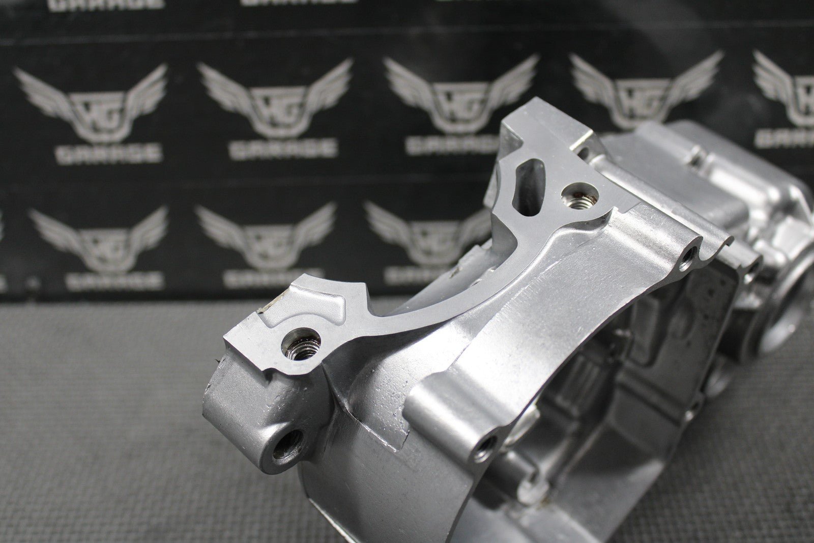 2015 KAWASAKI 14 - 21 KX85 KX100 OEM LEFT ENGINE CRANKCASE CRANK CASE 14001 - 0737 - hggarage