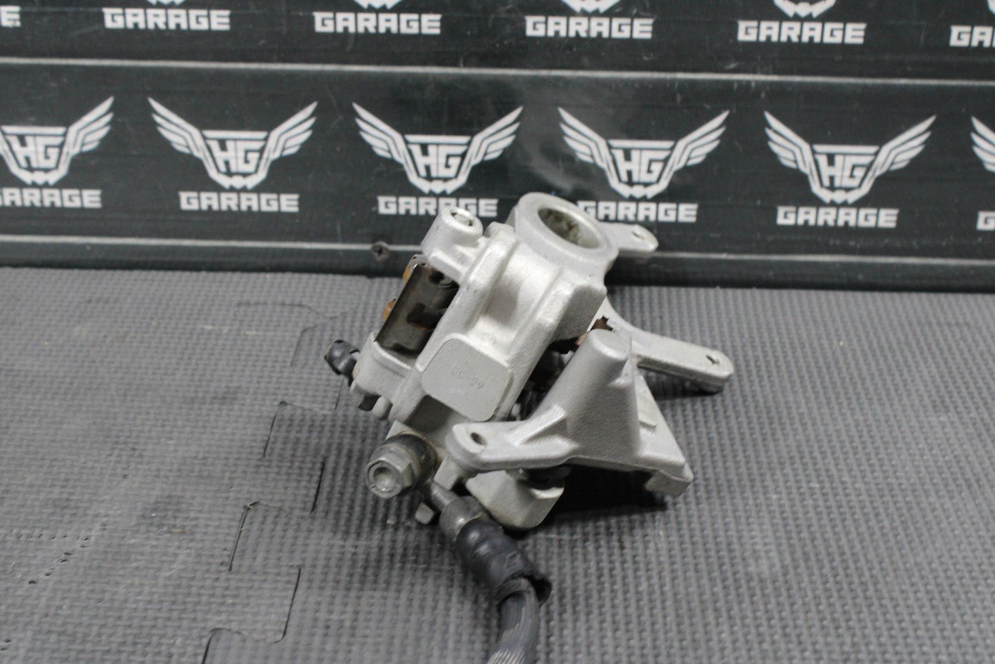 2023 HONDA CRF250R OEM REAR BACK BRAKE CALIPER MASTER CYLINDER LEVER COMPLETE - hggarage