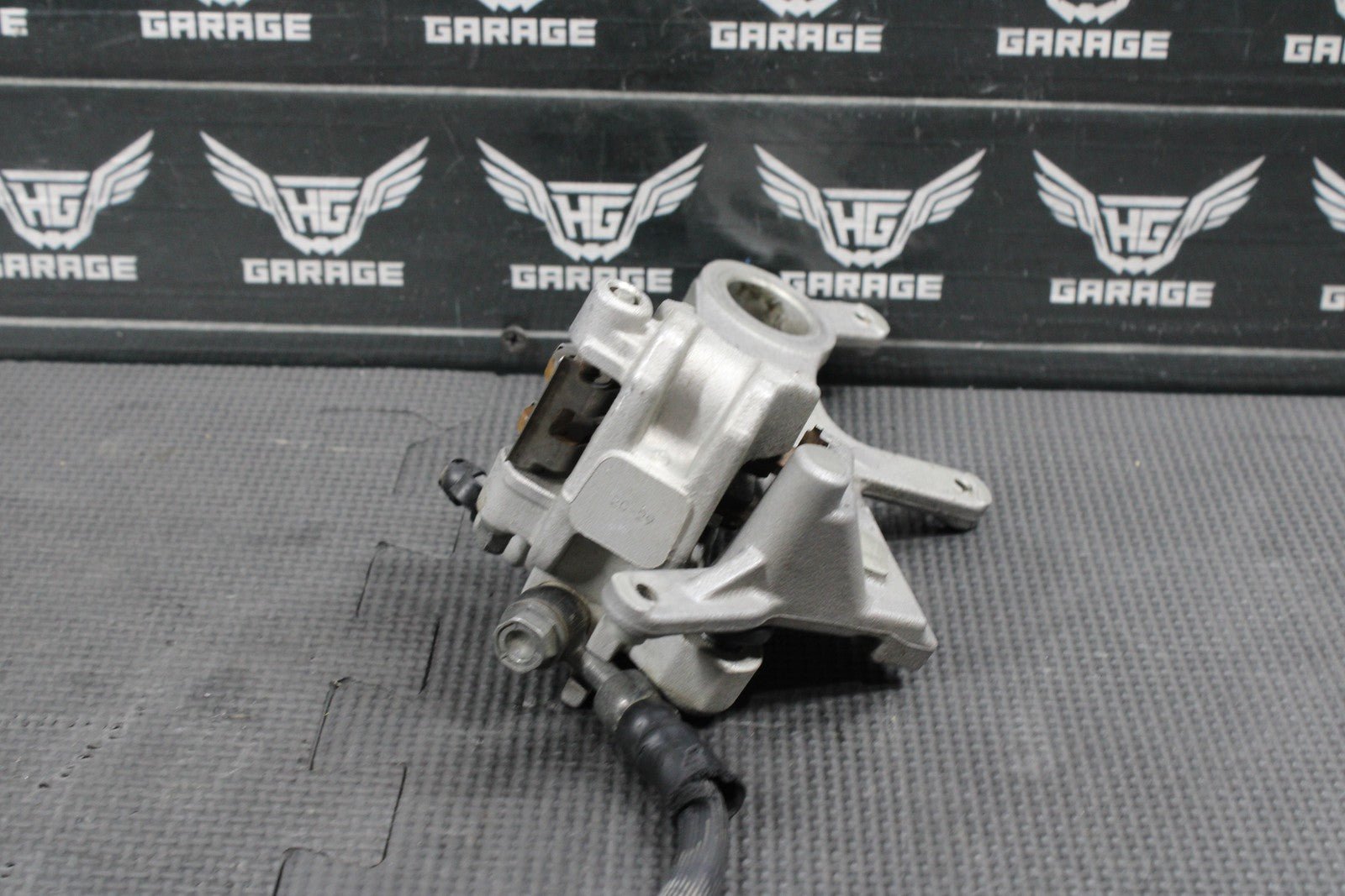 2023 HONDA CRF250R OEM REAR BACK BRAKE CALIPER MASTER CYLINDER LEVER COMPLETE - hggarage