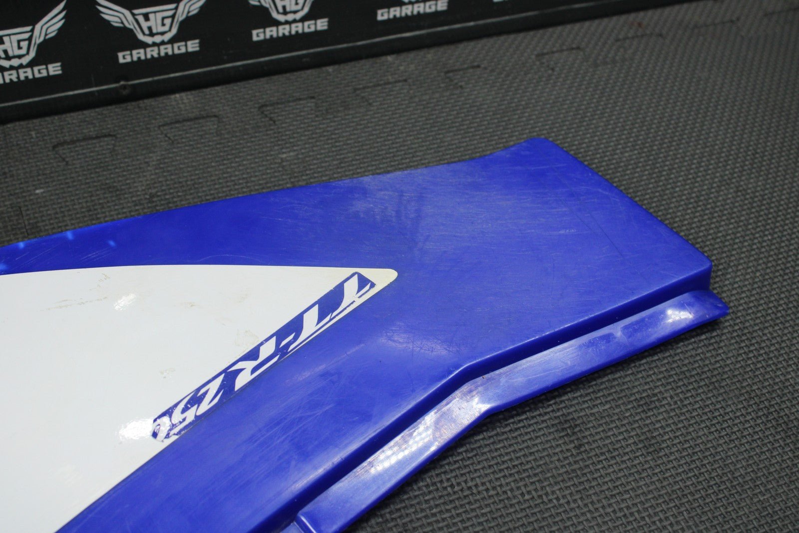 2006 03 - 06 Yamaha TTR250 OEM Left Side Panel Fairings Cowls Nice! - hggarage
