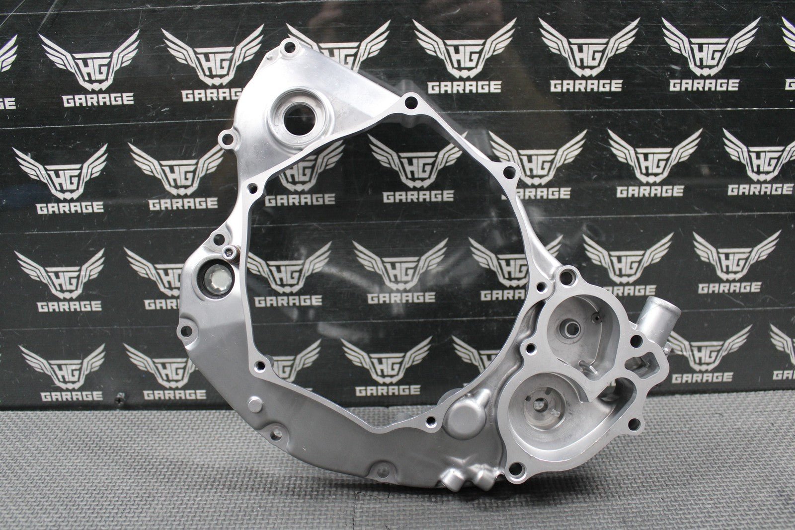 2020 SUZUKI 19 - 25 RMZ250 OEM RIGHT CRANKCASE INNER CLUTCH COVER 11340 - 49H10 GOOD - hggarage