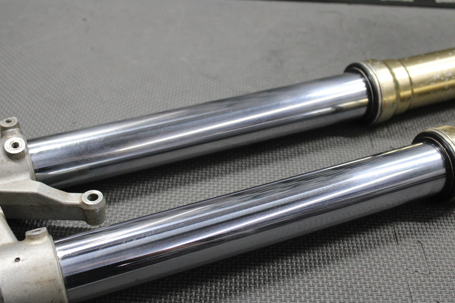 2001 HONDA CR250R OEM RIGHT LEFT FRONT SUSPENSION FORKS SHOCKS 51400 - KZ3 - J31ZA - hggarage