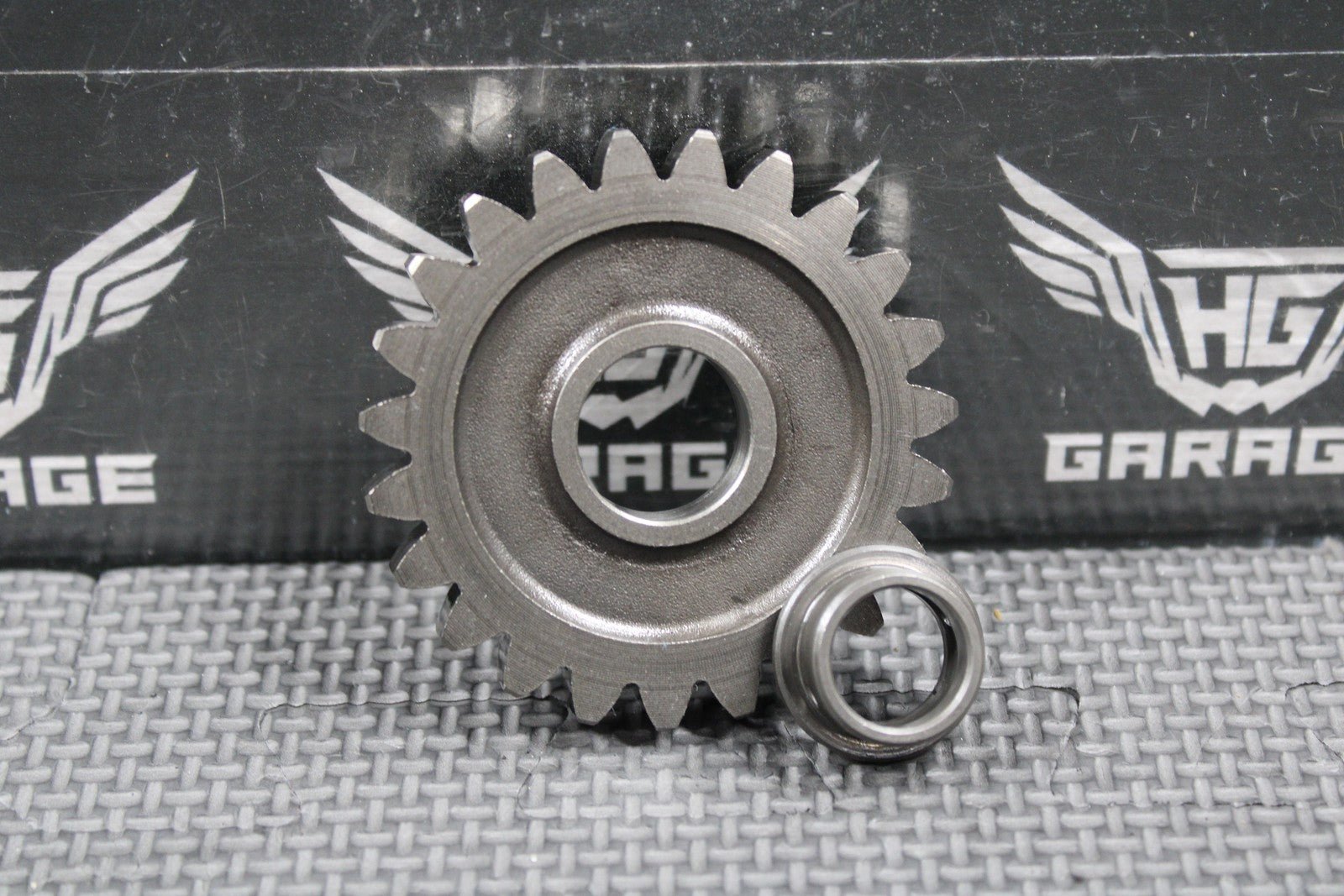 1991 HONDA XR250R OEM KICKSTART IDLER IDLE GEAR 23T W/ BUSHING 28221 - KK0 - 010 - hggarage
