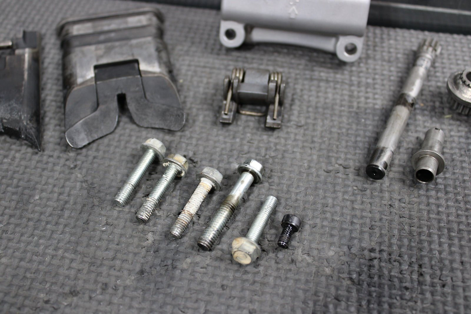 2000 Kawasaki KX125 OEM Engine Power Valve Governor 13168 - 1662 49116 - 1195 - hggarage