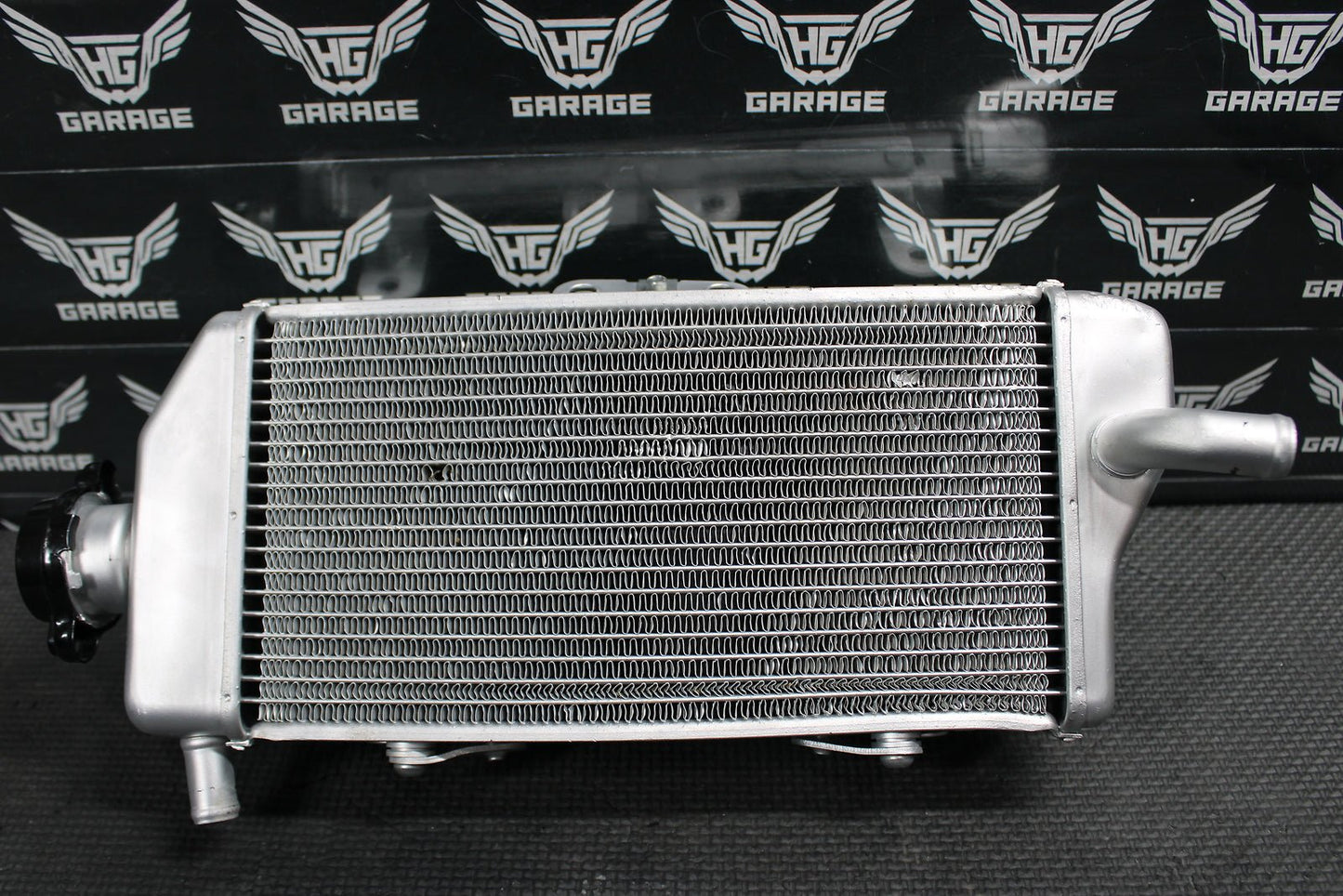 2006 Yamaha YZ450F OEM Right Fill Side Radiator Cooler Tusk Cap 2S2 - 12461 - 00 - 00 - hggarage