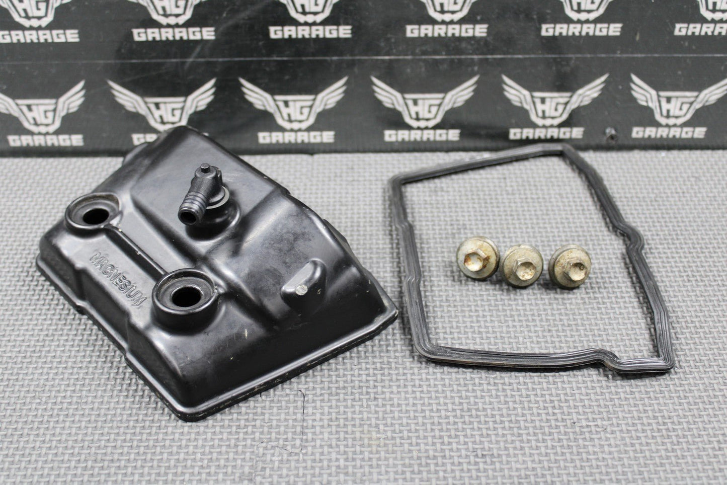 2010 06 - 13 KTM 250 XCF - W OEM ENGINE MOTOR CYLINDER HEAD VALVE COVER 77036052100 - hggarage