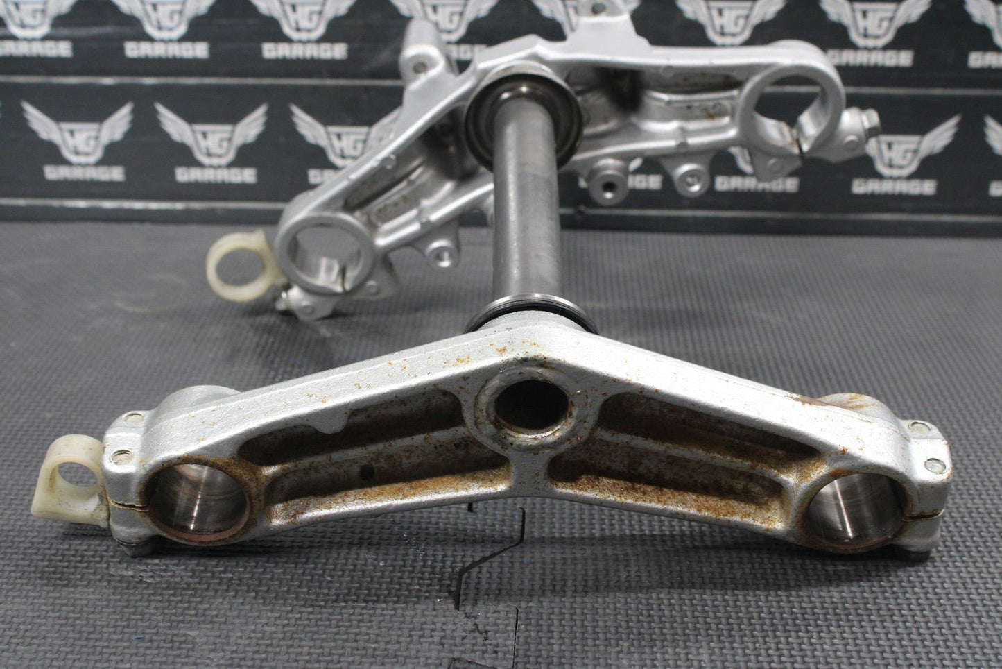 1987 YAMAHA TW200 OEM FRONT FORKS LOWER UPPER TRIPLE TREE STEM CLAMP ASSEMBLY - hggarage