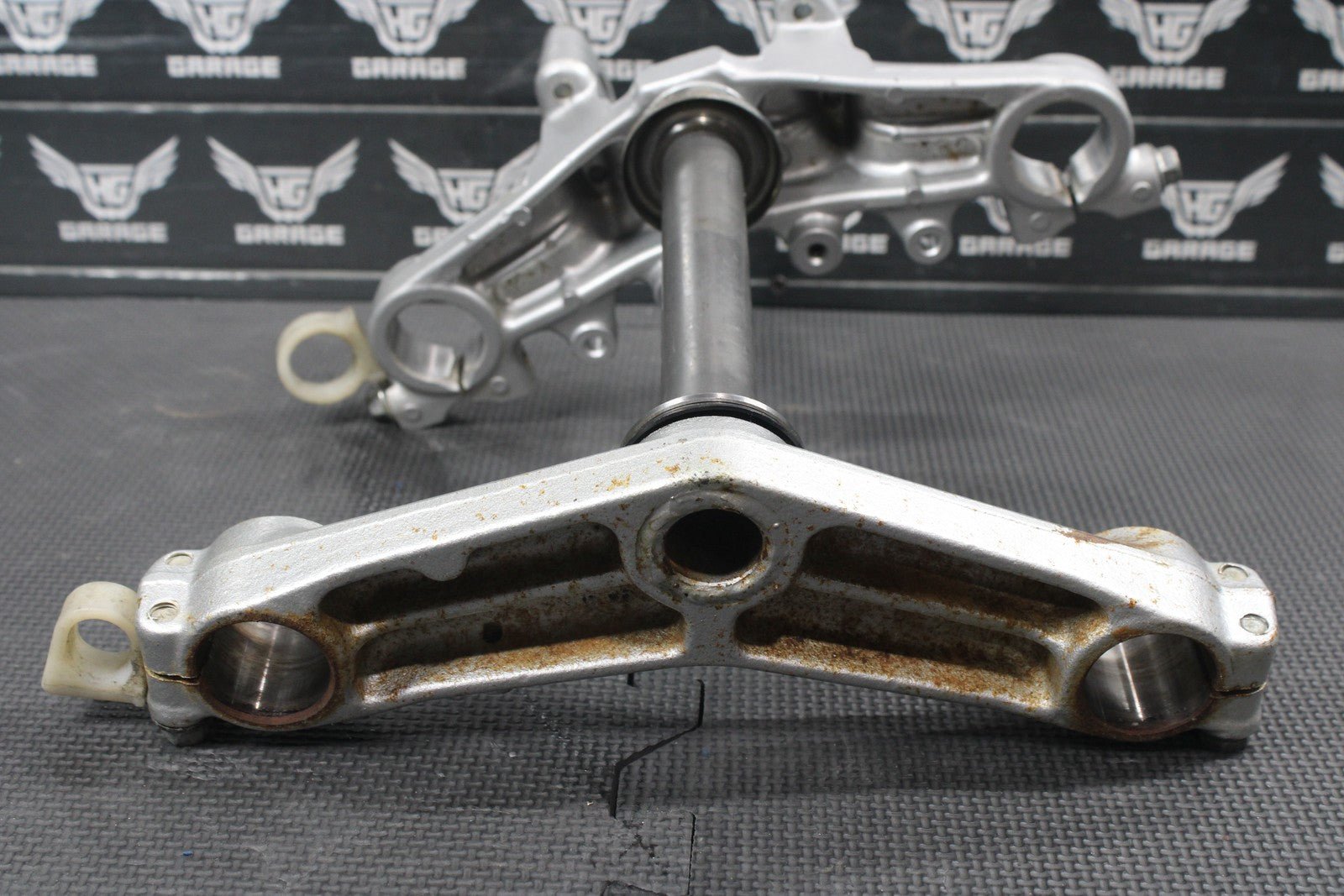 1987 YAMAHA TW200 OEM FRONT FORKS LOWER UPPER TRIPLE TREE STEM CLAMP ASSEMBLY - hggarage