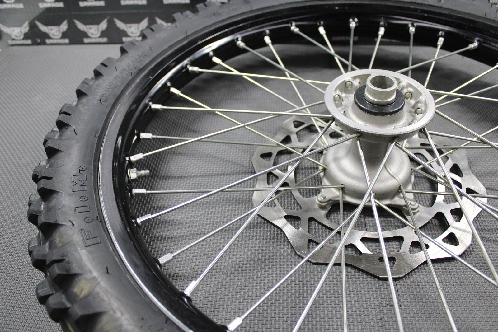 2019 SUZUKI 19 - 20 RMZ250 RMZ450 OEM FRONT WHEEL RIM HUB TIRE 54100 - 37K00 GOOD! - hggarage