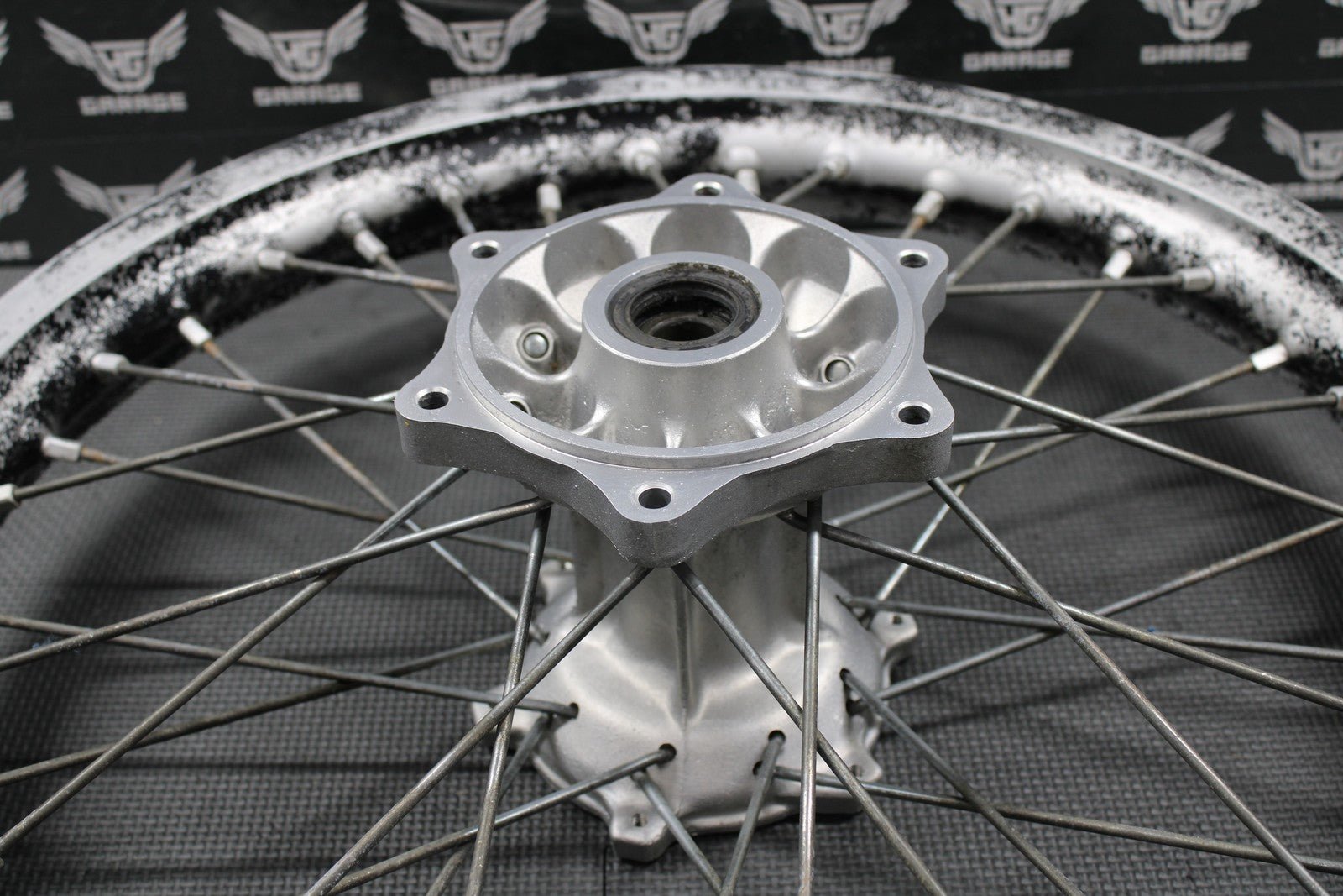 1999 SUZUKI 96 - 99 RM125 OEM 19" x 1.85" REAR BACK WHEEL RIM HUB 64111 - 43D00 - hggarage