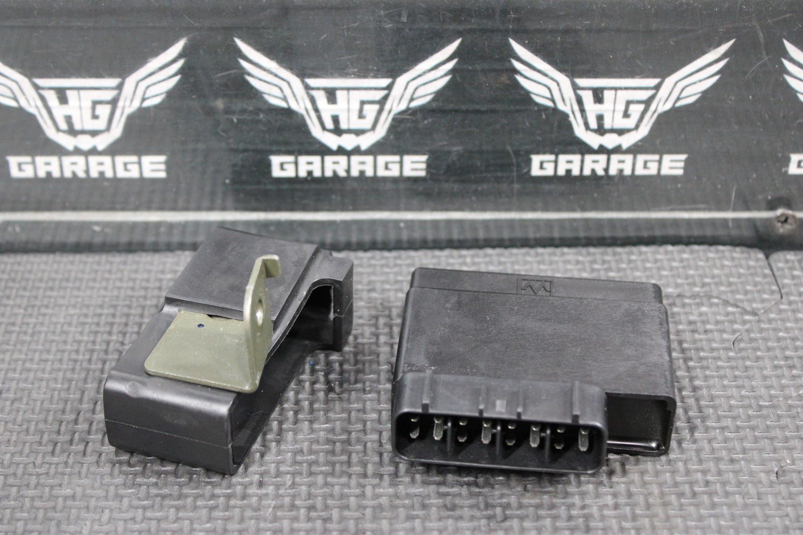 2005 YAMAHA YZ450F OEM ECU COMPUTER CONTROLLER UNIT ECM CDI 5XD - 85540 - 50 - 00 - hggarage