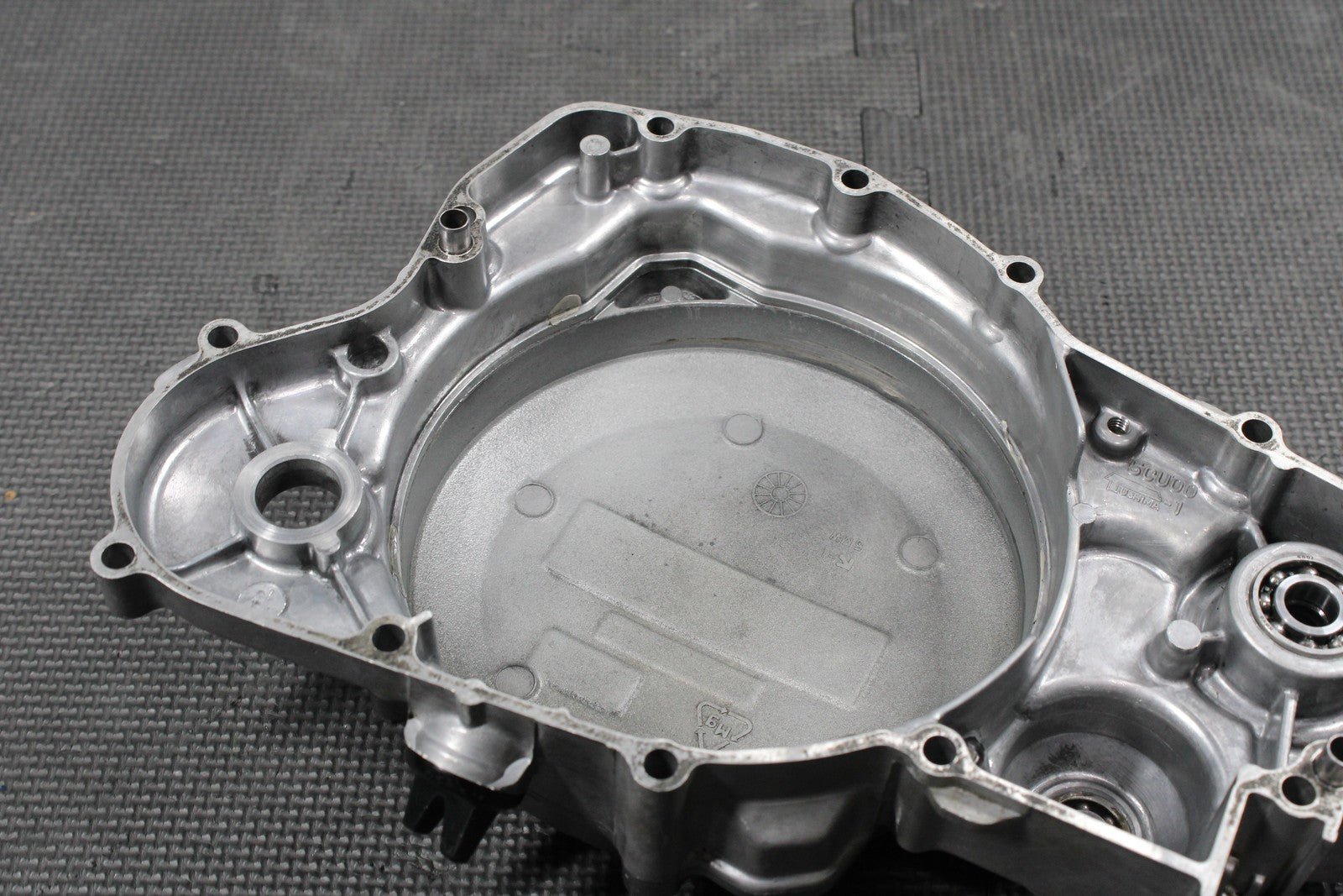 2001 YAMAHA 99 - 01 YZ250 OEM ENGINE INNER OUTER SIDE CLUTCH COVER 5CU - 15431 - 00 - 00 - hggarage