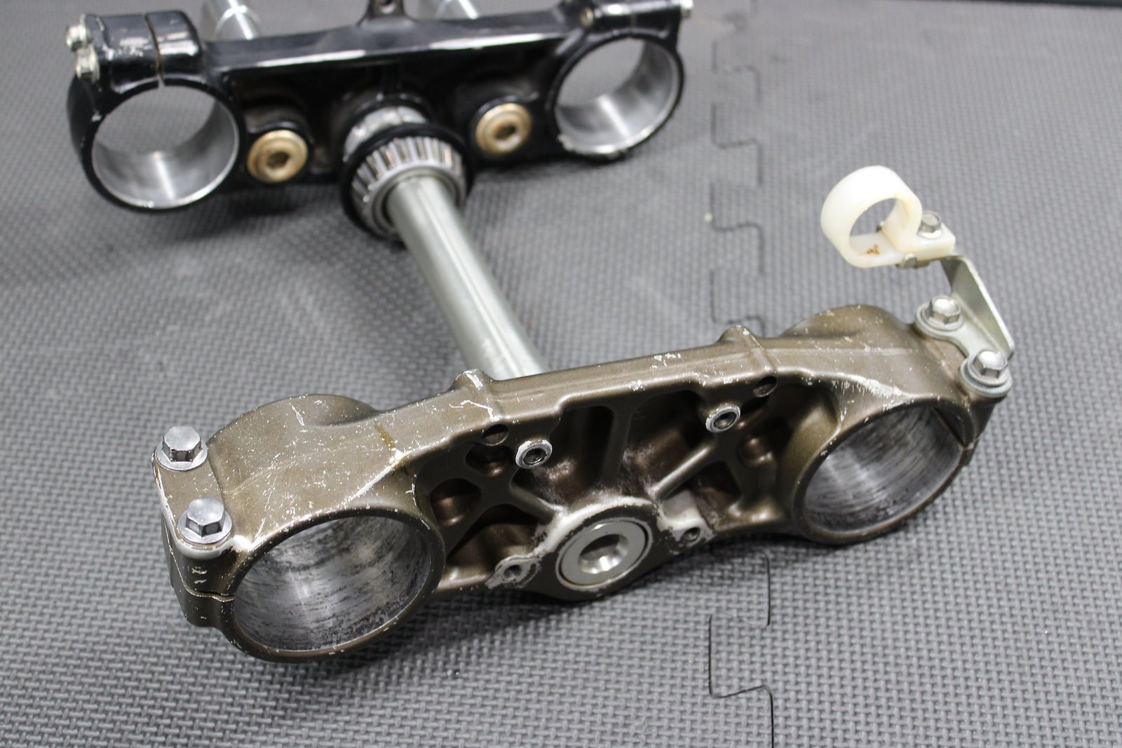 2006 Kawasaki KX450F OEM Front Forks Lower Upper Triple Tree Stem Clamp - hggarage