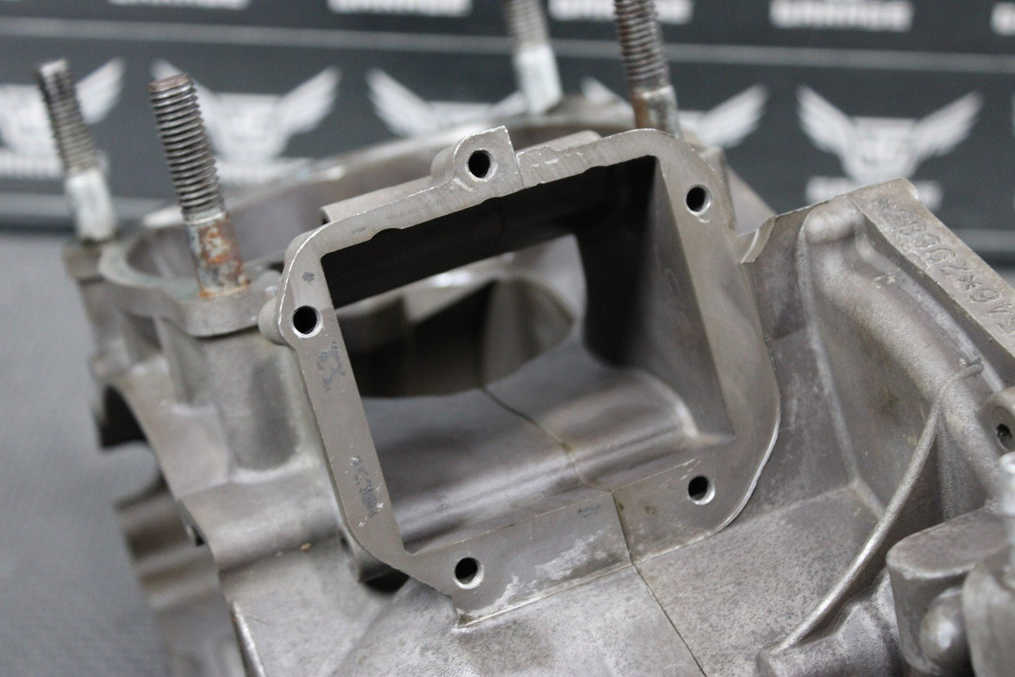 2000 KTM 250 EXC OEM LEFT RIGHT ENGINE MOTOR CRANKCASE CRANK CASES BLOCK - hggarage