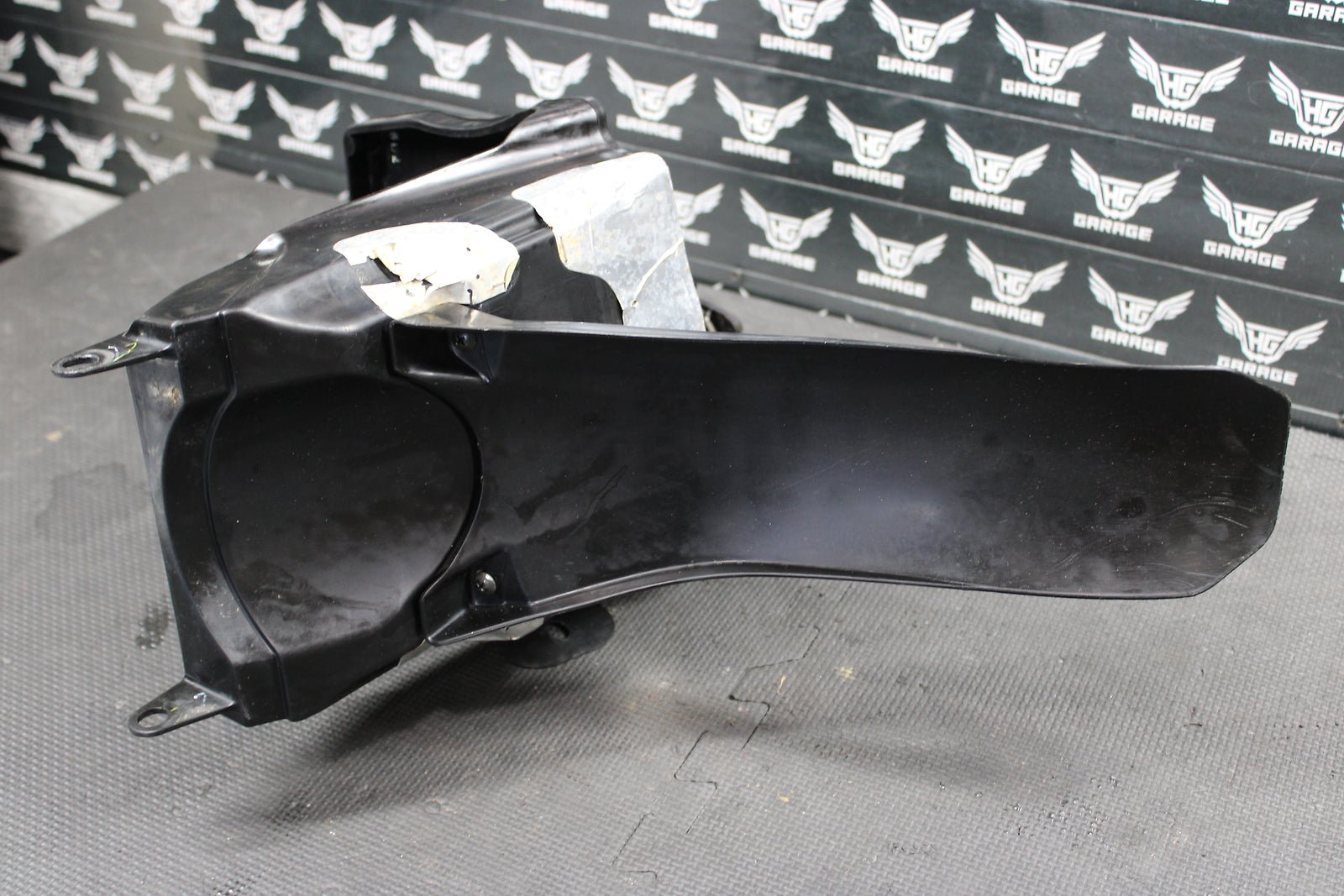 2016 HONDA CRF250R OEM AIRBOX INTAKE AIR CLEANER CASE 17210 - MEN - A70 - hggarage
