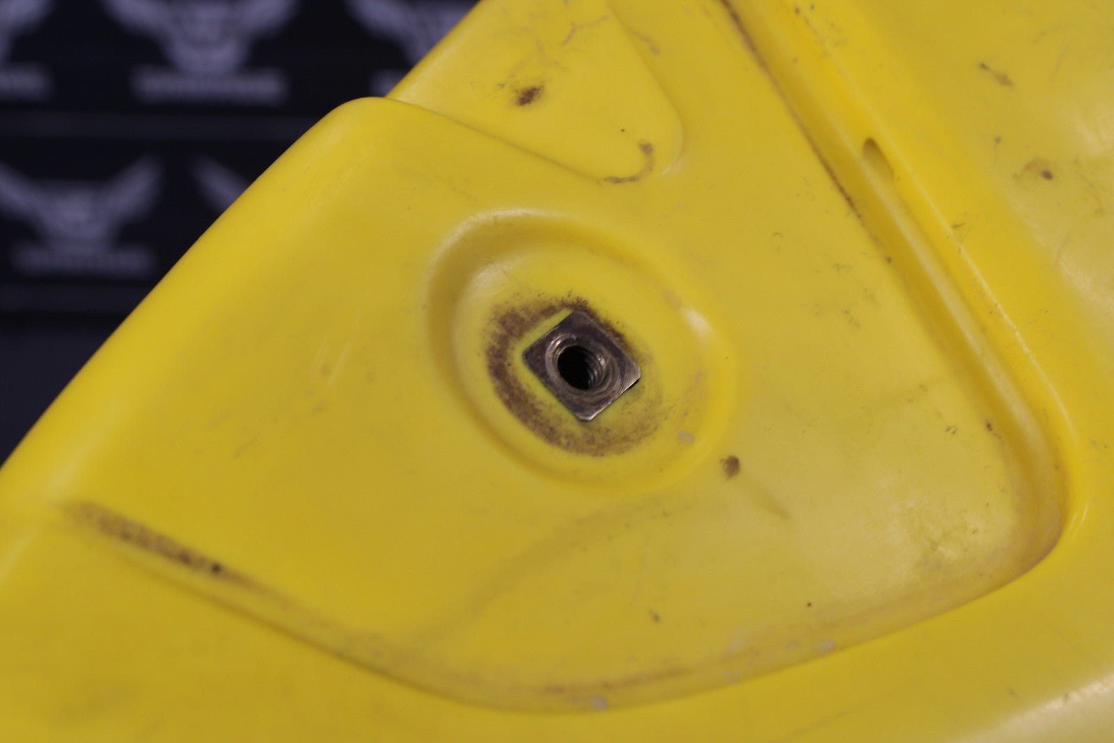 2000 SUZUKI DRZ400 00 - 04 OEM GAS FUEL TANK CELL PETROL RESERVOIR PLASTIC YELLOW - hggarage
