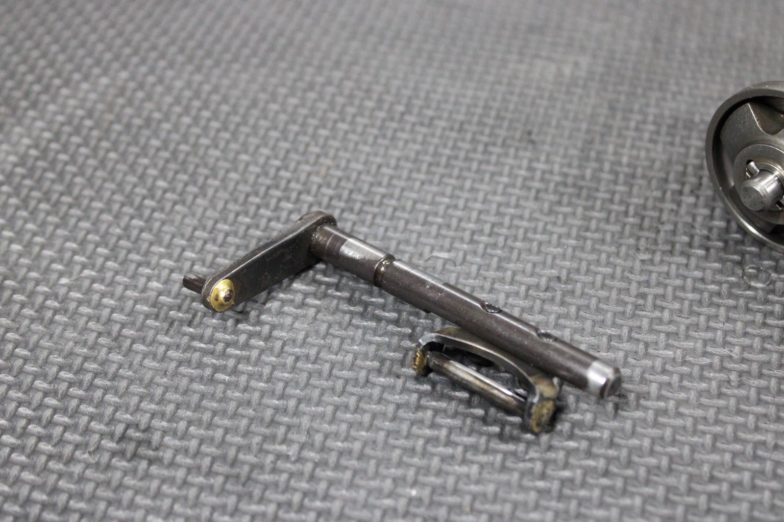 1996 KAWASAKI KX125 OEM ENGINE POWERVALVE EXHUAST VALVE LINKAGE GOVERNOR - hggarage