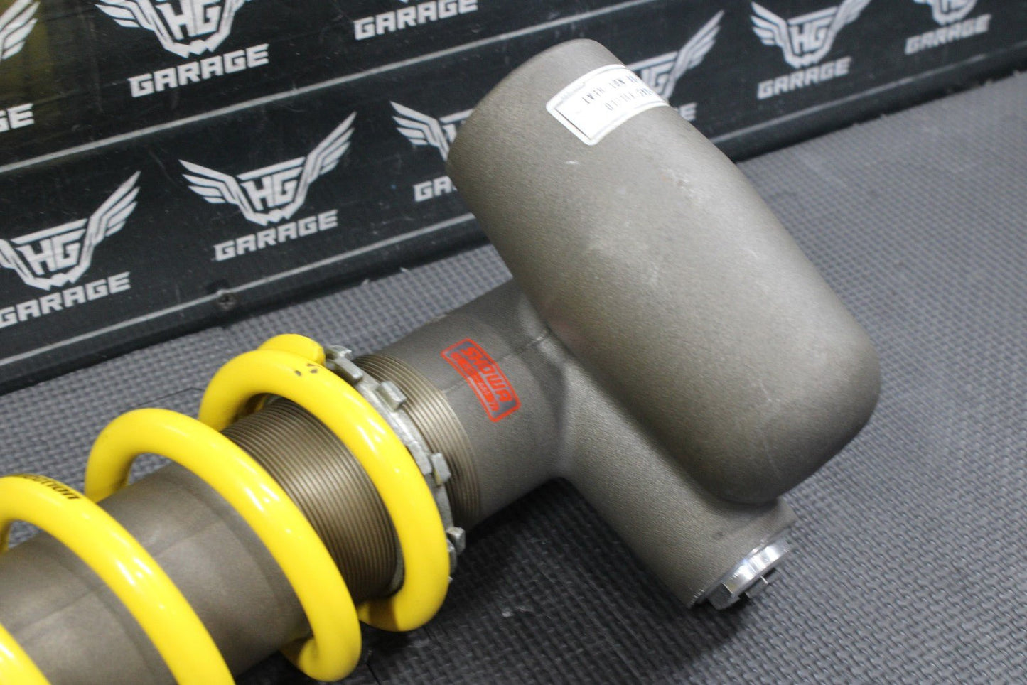 2023 HONDA CRF250R OEM SHOWA REAR BACK SHOCK ABSORBER SUSPENSION 52400 - K95 - AA1 - hggarage