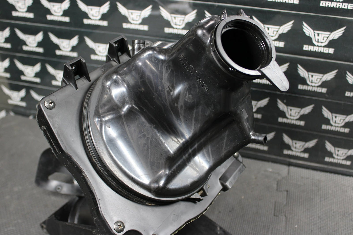 2013 HONDA CRF450R OEM AIRBOX INTAKE AIR CLEANER CASE 17210 - MEN - A70 - hggarage